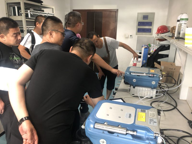 內(nèi)蒙古環(huán)境監(jiān)測(cè)站地標(biāo)現(xiàn)場驗(yàn)證工作