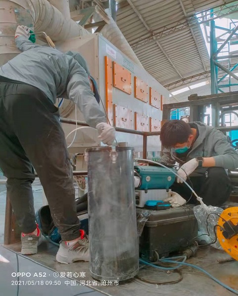 配合天津環(huán)科院和橡膠協(xié)會(huì)在京東橡膠現(xiàn)場(chǎng)檢測(cè)